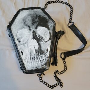 Kreepsvile 666 coffin skull purse